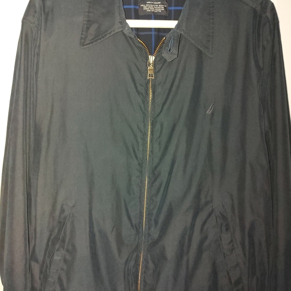 Authentic Nautica Men's Jacket. Size M. Regular fit. Mint condition. Microfiber. - Picture 6 of 6